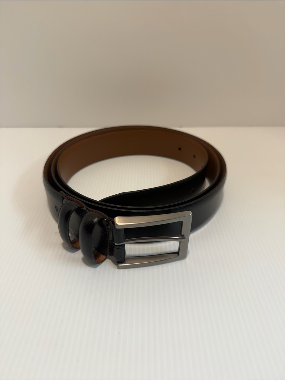 Vintage Joseph Abboud Handcrafted Italy Made Leather Dress Belt 54 / 135 Black